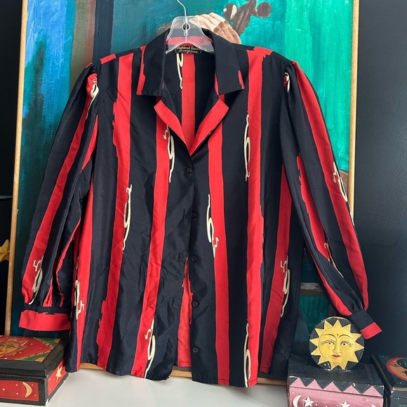 Highland Queen Vintage 80s Vibrant Red and Black Striped Shirt - Picture 13 of 16